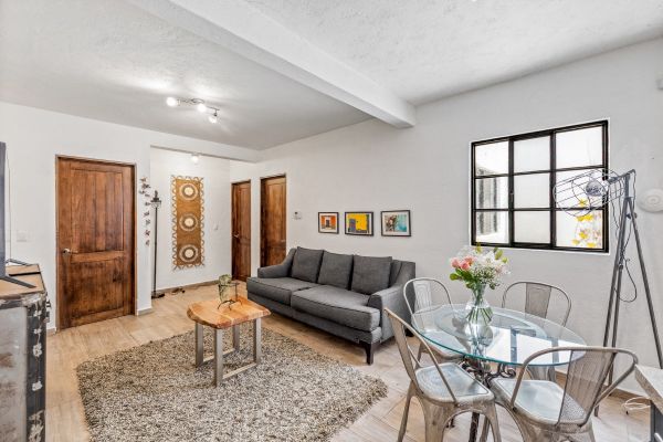 2-Bedroom Apartment in a Great Location