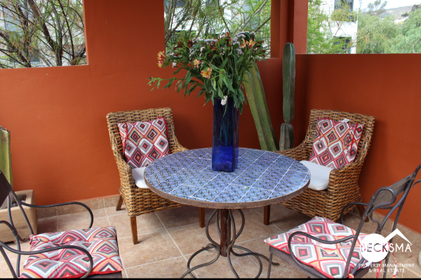Prívate Colonial Home 3-Bedroom, 3-Bathroom 